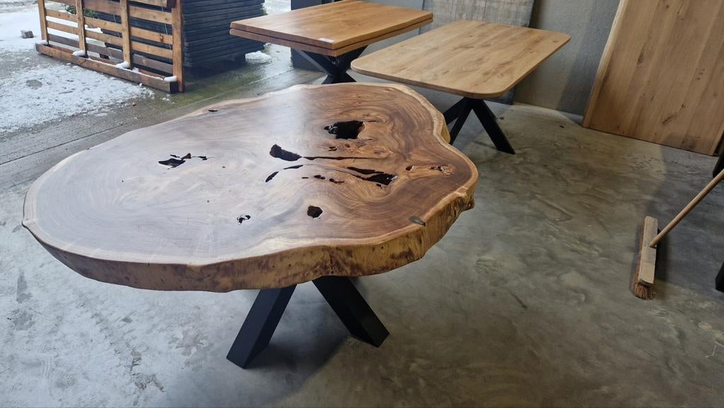 Suar houten tafel, Huis en Inrichting, Ophalen of Verzenden, Zo goed als nieuw