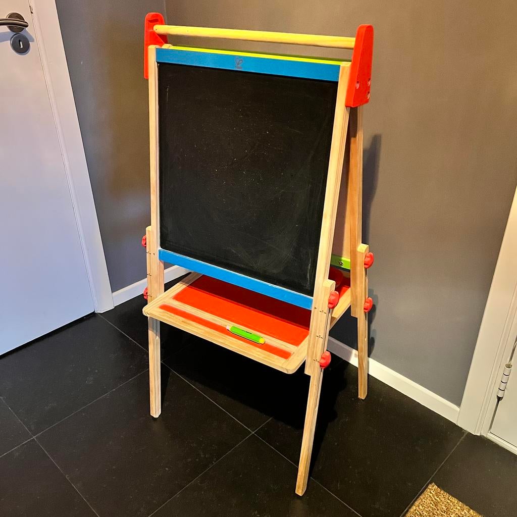 Tableau chevalet en bois Hape, Enfants & Bébés, Enlèvement, Utilisé