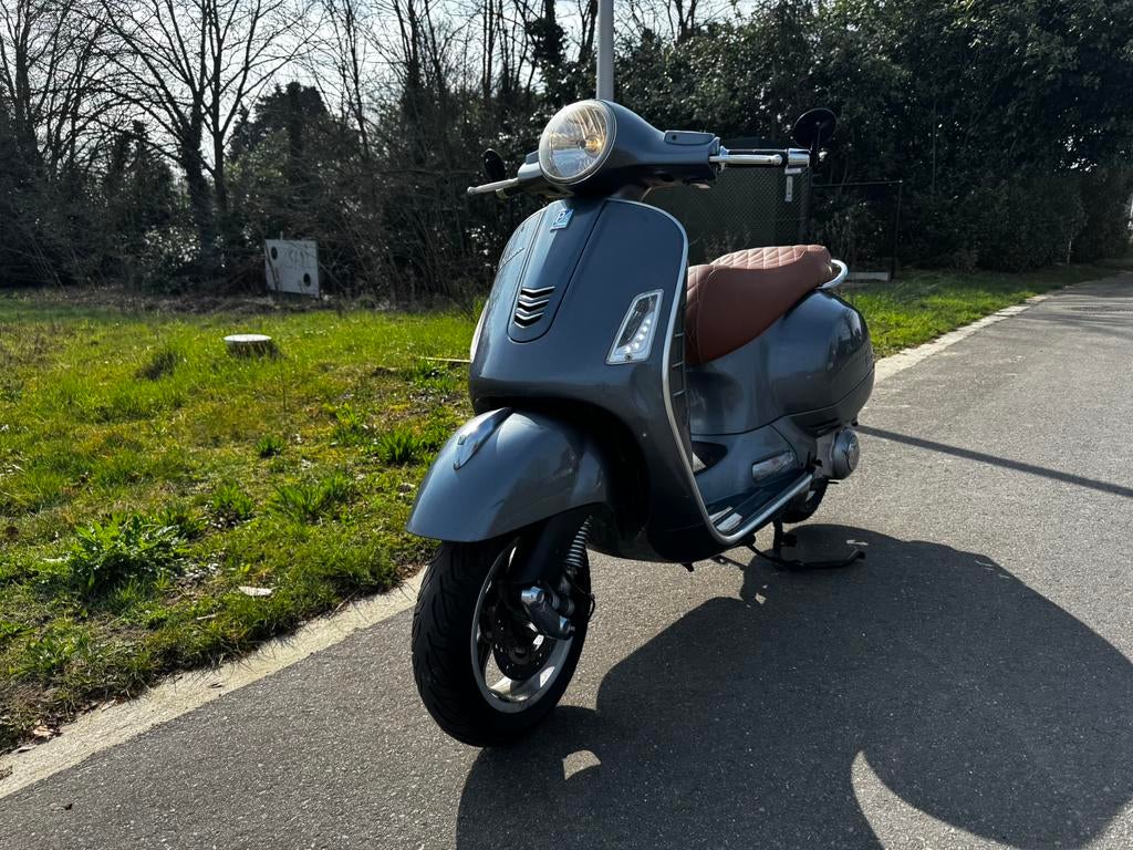 VESPA 250IE BJ 2015 GEKEURD VOOR VERKOOP VASTE PRIJS