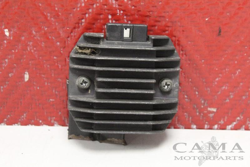 REGULATEUR DE TENSION YP 250 R X-MAX 2005-2009 (YP250R 5GJ), Dhr. S. di Majo, Utilisé, Info@cama-motorparts.nl, P.J. Troelstraweg 8 8
3144 CX  MAASSLUIS, NL