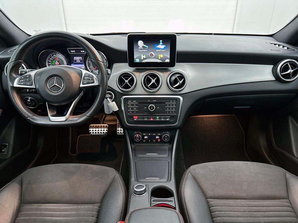 Mercedes-Benz CLA-klasse 200 Coupé AMG Line | Panoramisch D, Auto's, Stof, Gebruikt, 4 cilinders, 1595 cc