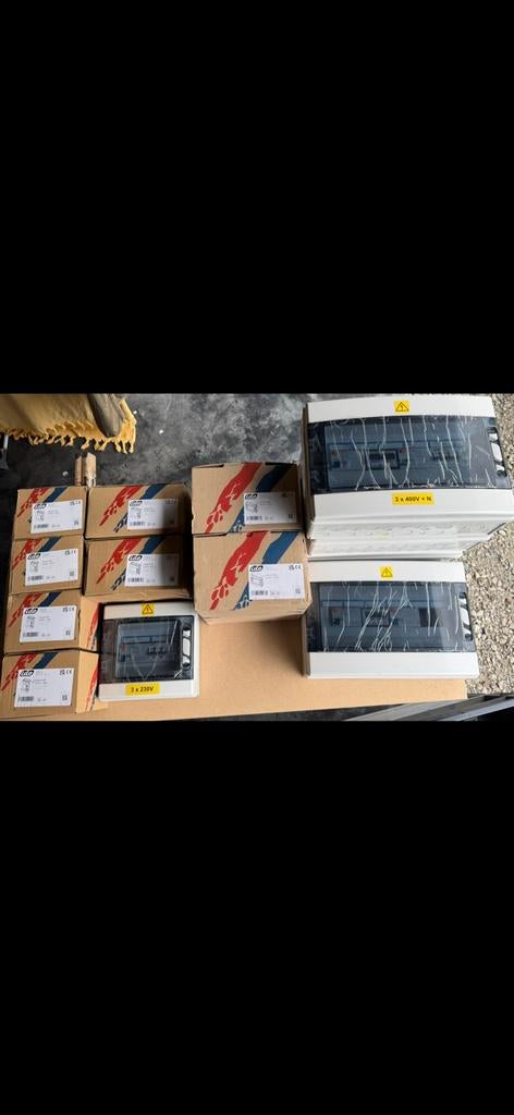 Stock verkoop electrisch schakelmateriaal, Ophalen, Nieuw, Overige typen
