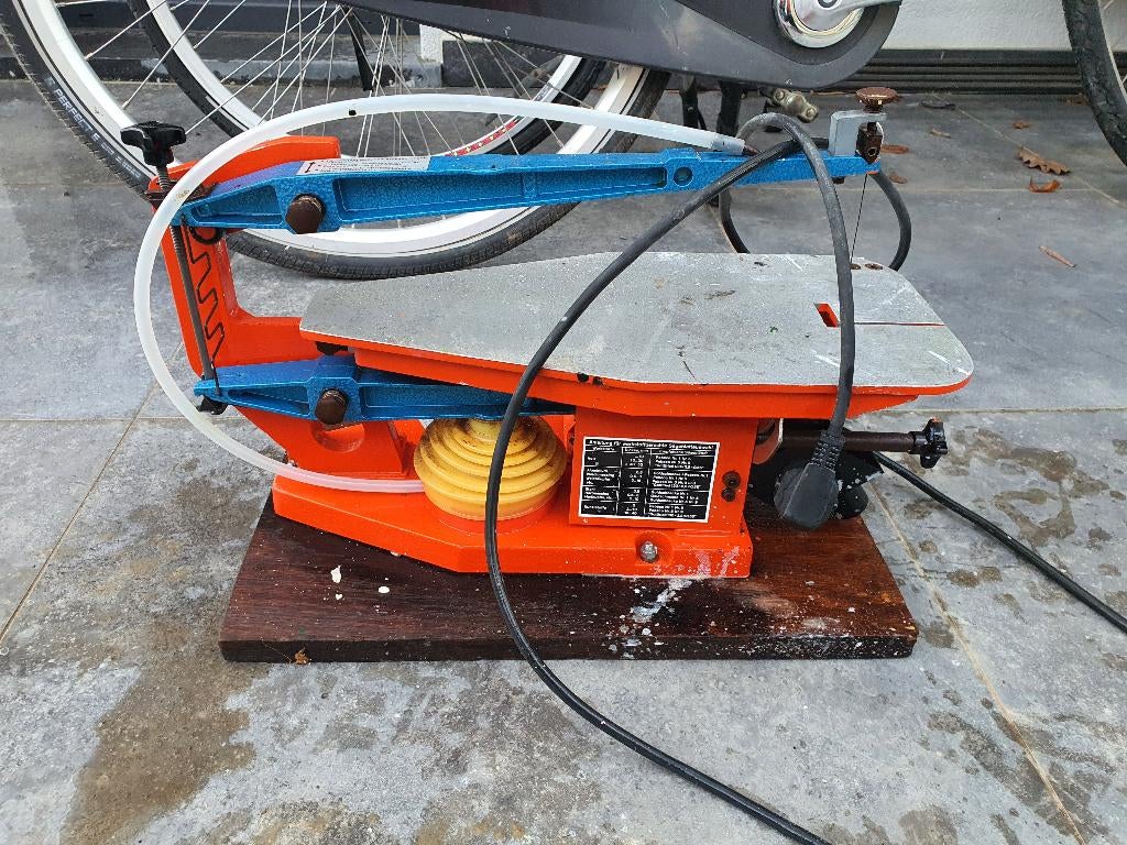 Puzzle électrique Hegner Multicut - tout fonctionne bien., Bricolage & Construction, 600 à 1200 watts, Hegner, 30 à 70 mm, Comme neuf