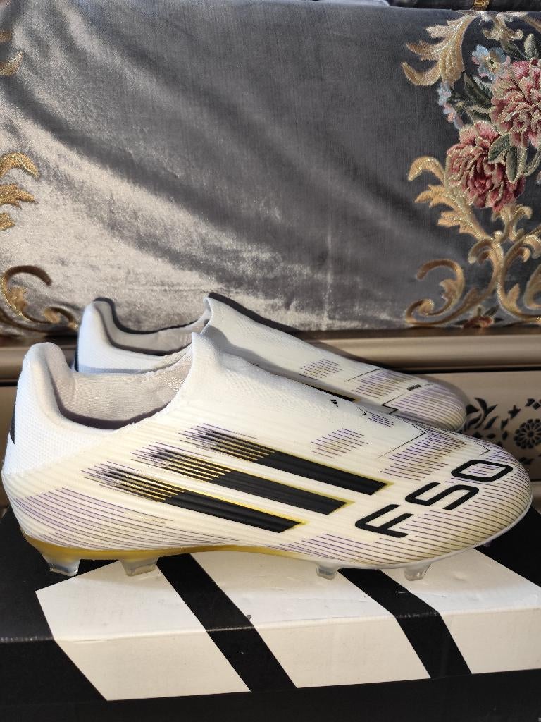 Adidas f50 maat 42, Sport en Fitness, Voetbal, Ophalen, Nieuw, Schoenen