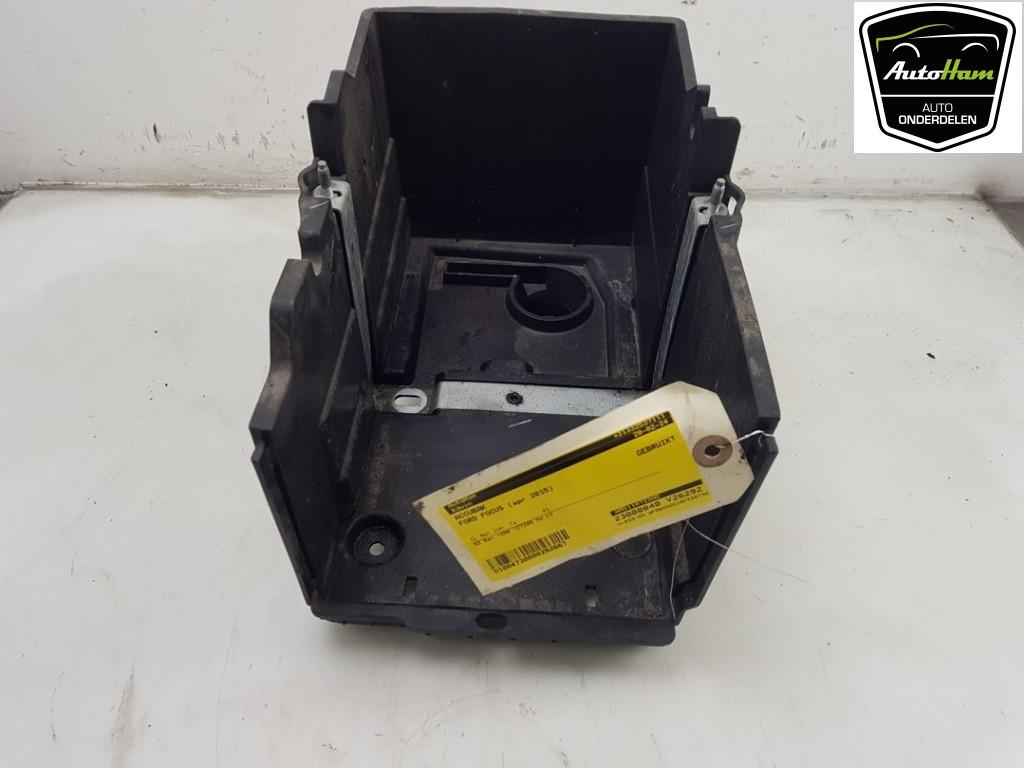 BAC A BATTERIE Ford Focus 3 Wagon (01-2010/02-2020), Utilisé, Ford