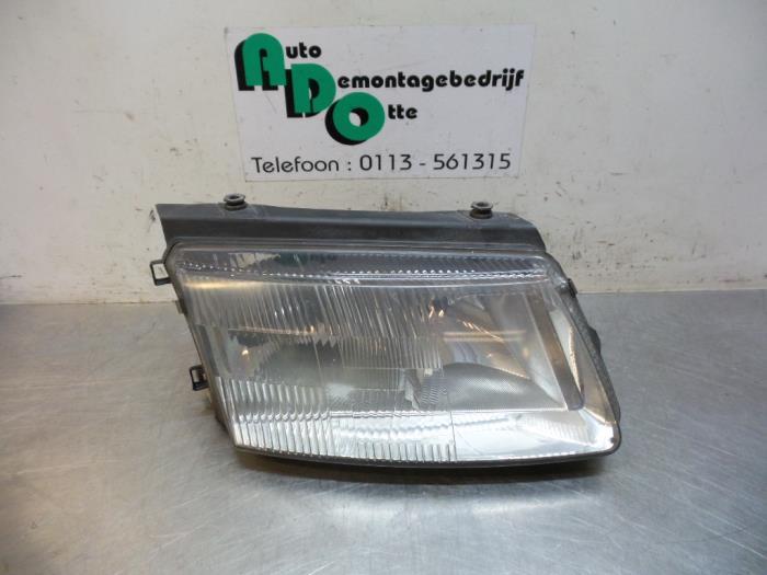 Koplamp rechts van een Volkswagen Passat (Passat 96-), Auto-onderdelen, Verlichting, Volkswagen, Gebruikt, Ophalen of Verzenden