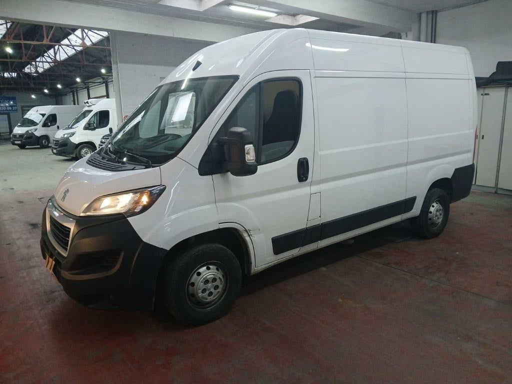 Peugeot Boxer 2.2L L2H2 2023 Garantie+Entretien-> mai2027, Autos, Achat, 3 places, Boîte manuelle, Noir