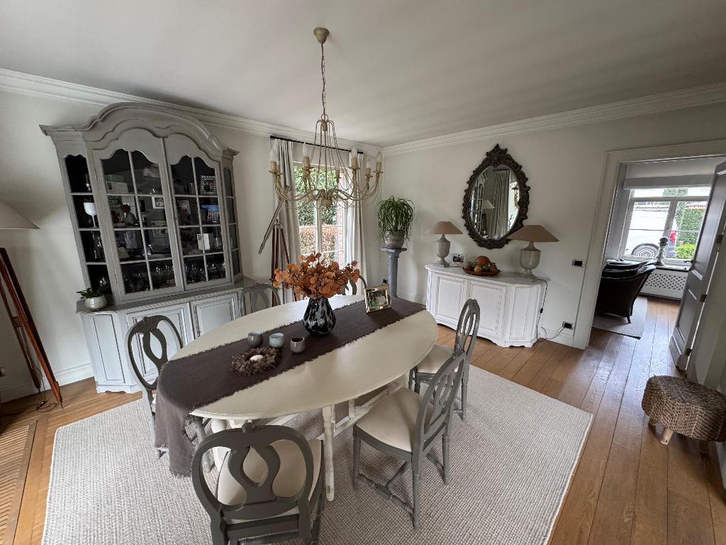 Volledige eetkamer te koop (kasten, tafel, stoelen), 25 à 50 cm, Avec porte(s), 150 à 200 cm, Enlèvement