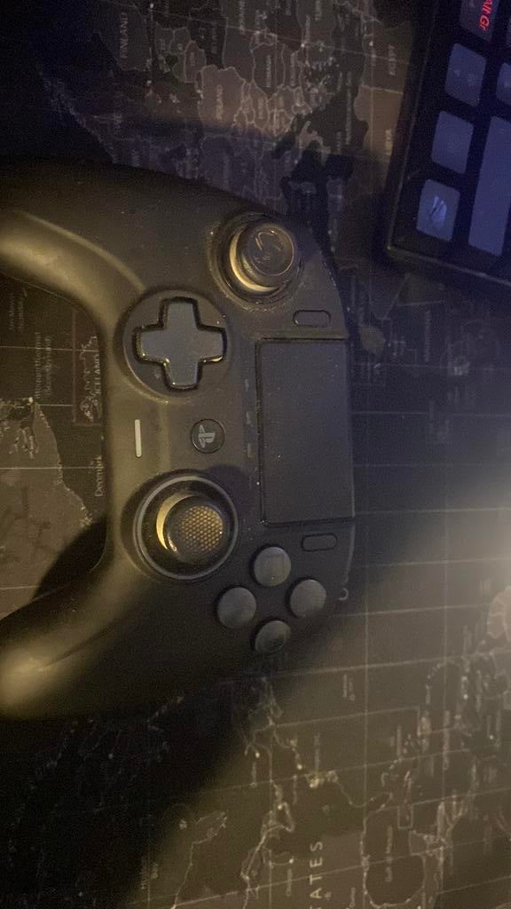 Nacon Revolution Unlimited Pro Controller, Enlèvement, Utilisé