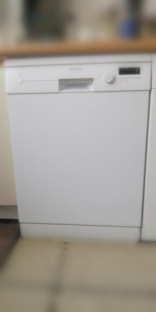 Lave vaisselle blanc Siemens 640EG fonctionnelle, Electroménager, Lave-vaisselle, 85 à 90 cm, Comme neuf, Enlèvement, À Poser