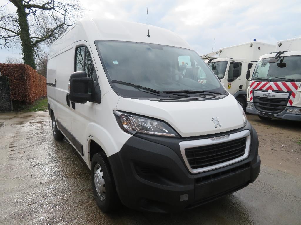 Peugeot Boxer 2.0 BlueHDI L2H2 - Premium - 2019 - €6b, Voorwielaandrijving, 4 deurs, Stof, 4 cilinders