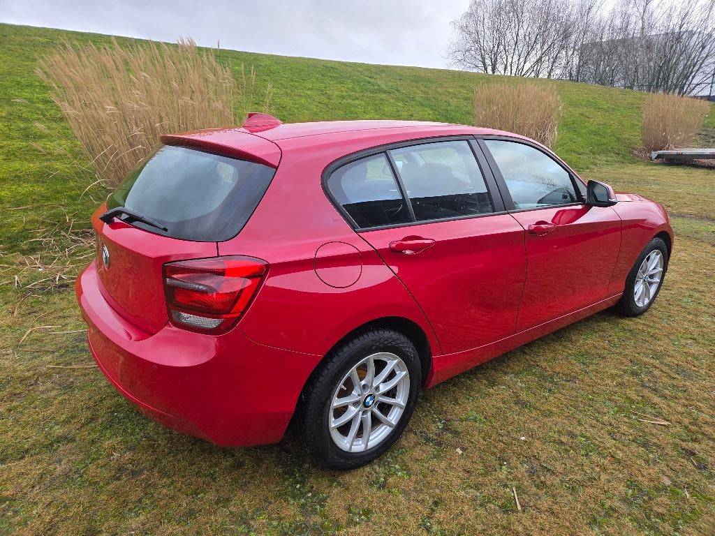 BMW 114i uit 2014, Auto's, 1 Reeks, Euro 6, Handgeschakeld, 5 deurs