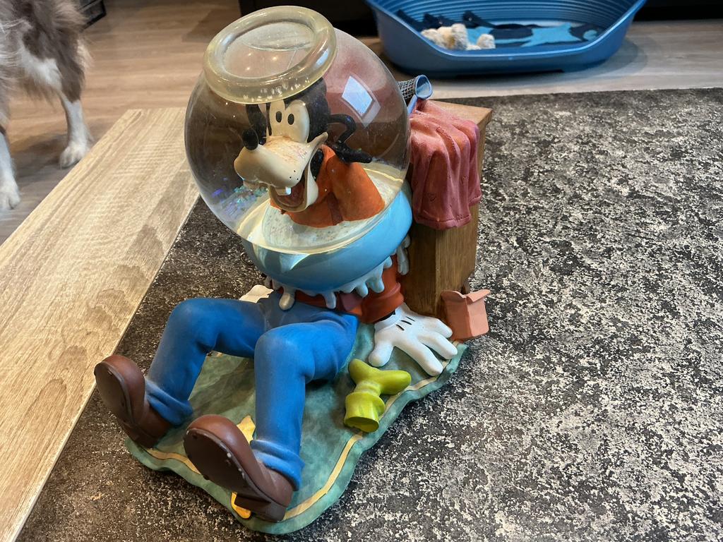 Snowglobe disney dingo, Verzamelen, Ophalen of Verzenden, Zo goed als nieuw