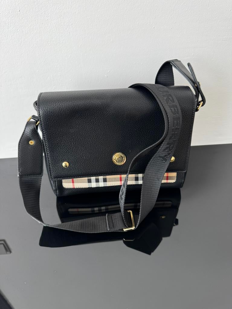 BURBERRY HANDTAS, Ophalen of Verzenden, Zo goed als nieuw