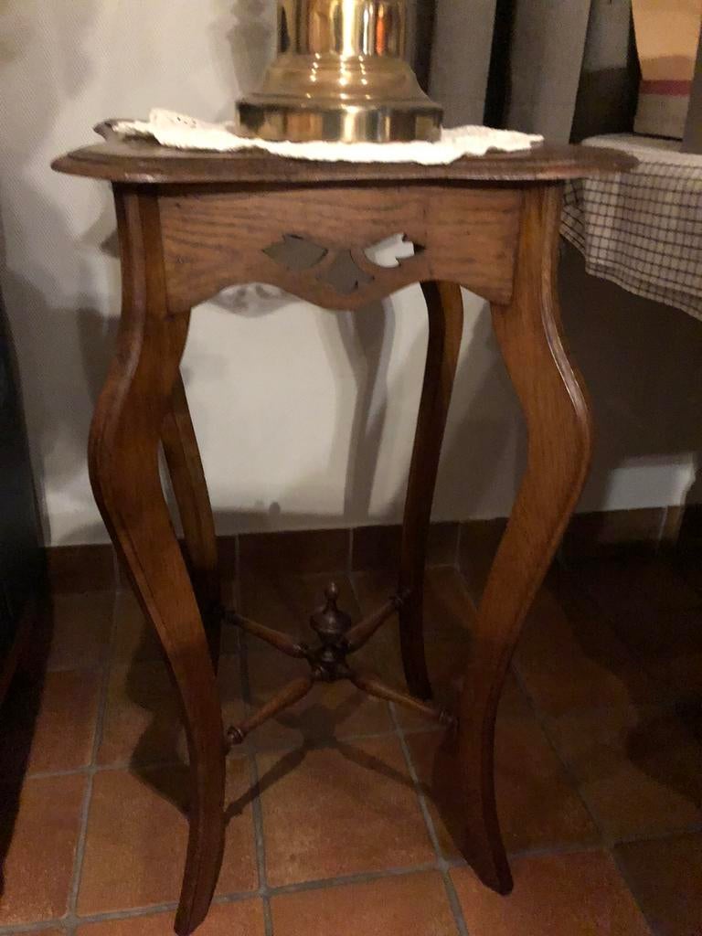 Houten plantentafeltje, Ophalen