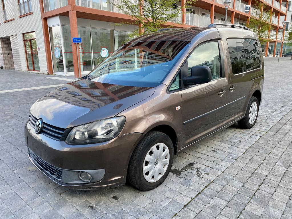 Vw Caddy 1.6 TDI Airco' Export 3950 euro, Auto's, Voorwielaandrijving, Euro 5, Zwart, 4 cilinders