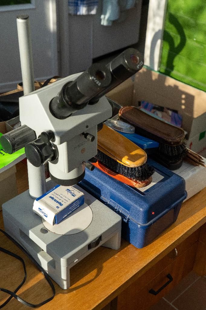 Microscoop MBC-10 met verschillende vergrotingen +attributen, Enlèvement, Utilisé, Microscope Stéréo