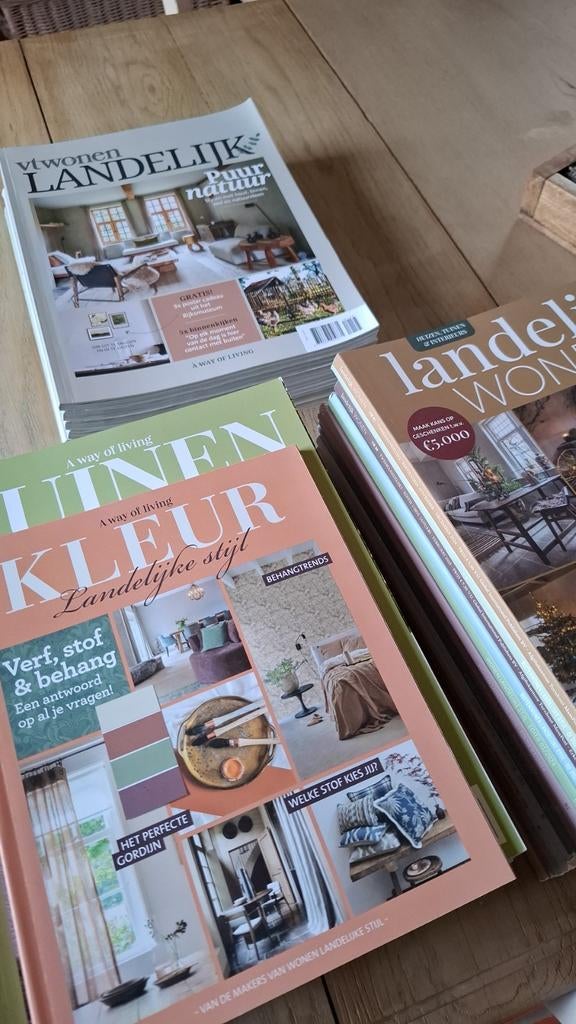 35 woontijdschriften - oa. Wonen Landelijke Stijl, VT Wonen, Ophalen