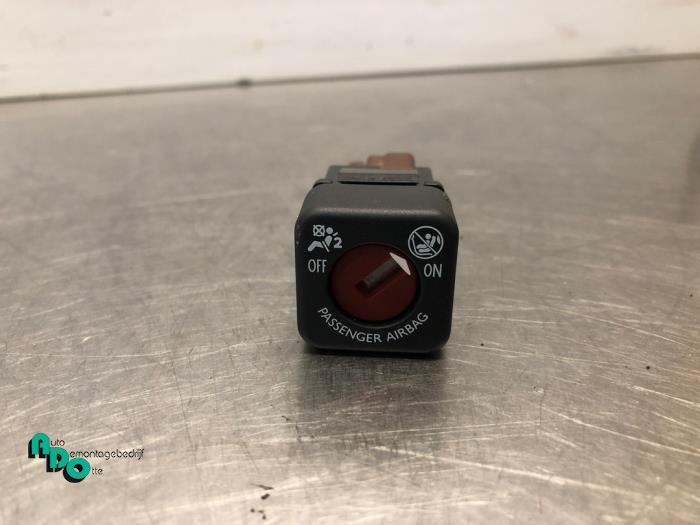 Airbag commutateur d'un Peugeot 208 (208 12-), Autos : Pièces & Accessoires, Électronique & Câbles, Peugeot, Utilisé, 3 mois de garantie
