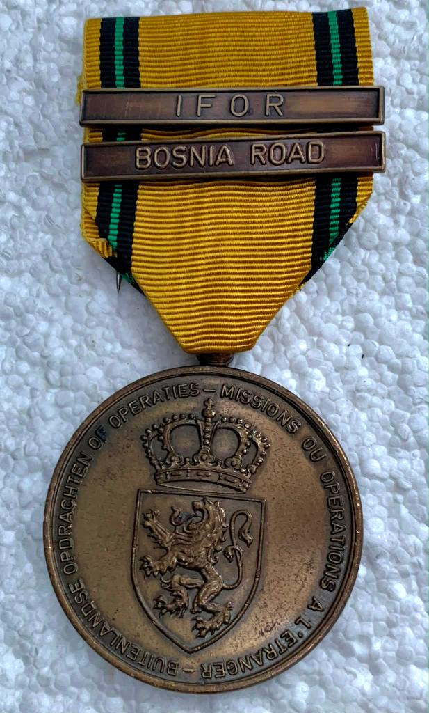 Medaille, Herinnering Med Buitenlandse missie, IFOR + BOSNIA, Verzamelen, Militaria | Algemeen, Ophalen of Verzenden, Landmacht