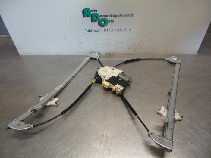 Mécanique vitre 4portes avant droite d'un Peugeot 807, -, Utilisé, -, Peugeot