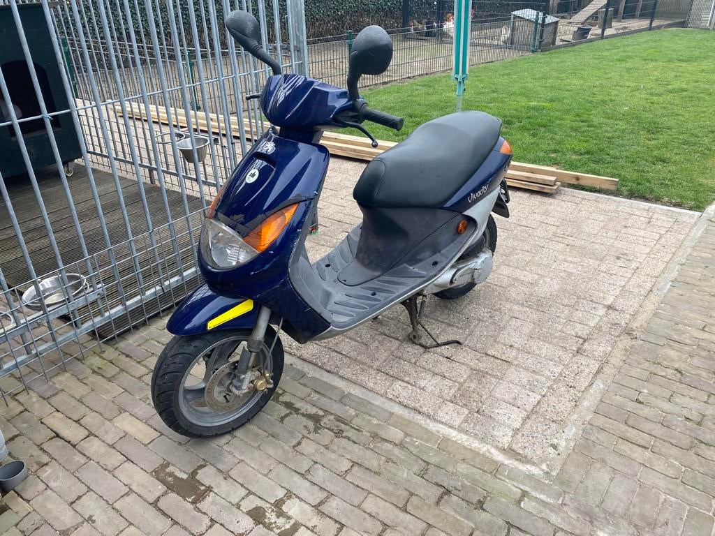 Vivacity scooter voor onderdelen of project, Fietsen en Brommers, Scooters | Peugeot, Ophalen, Gebruikt, Benzine, Vivacity