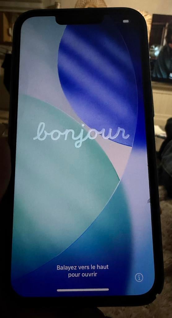 Apple iPhone 13 256gb en Etat impeccable prix à discuter, Enlèvement, Bleu, IPhone 13