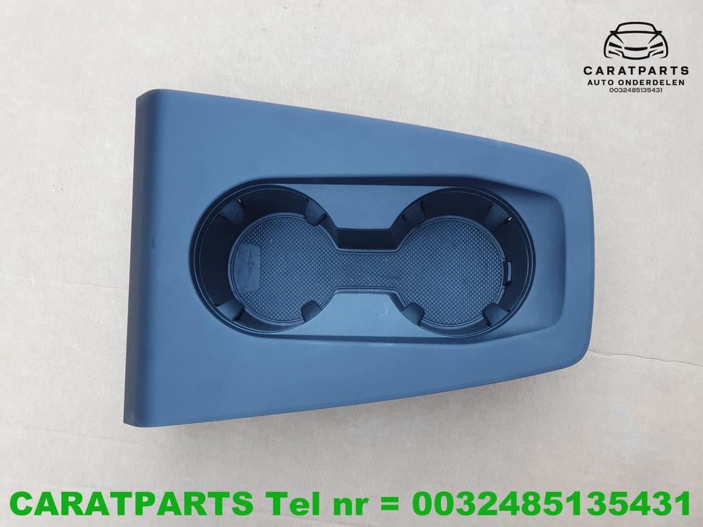 8Y0862533B 89A863289A Audi Q4 E Tron bekerhouder Q4 e tron, Auto-onderdelen, Gebruikt, AUDI AG, Auto-Union-Strasse 1
85045  Ingolstadt, DE