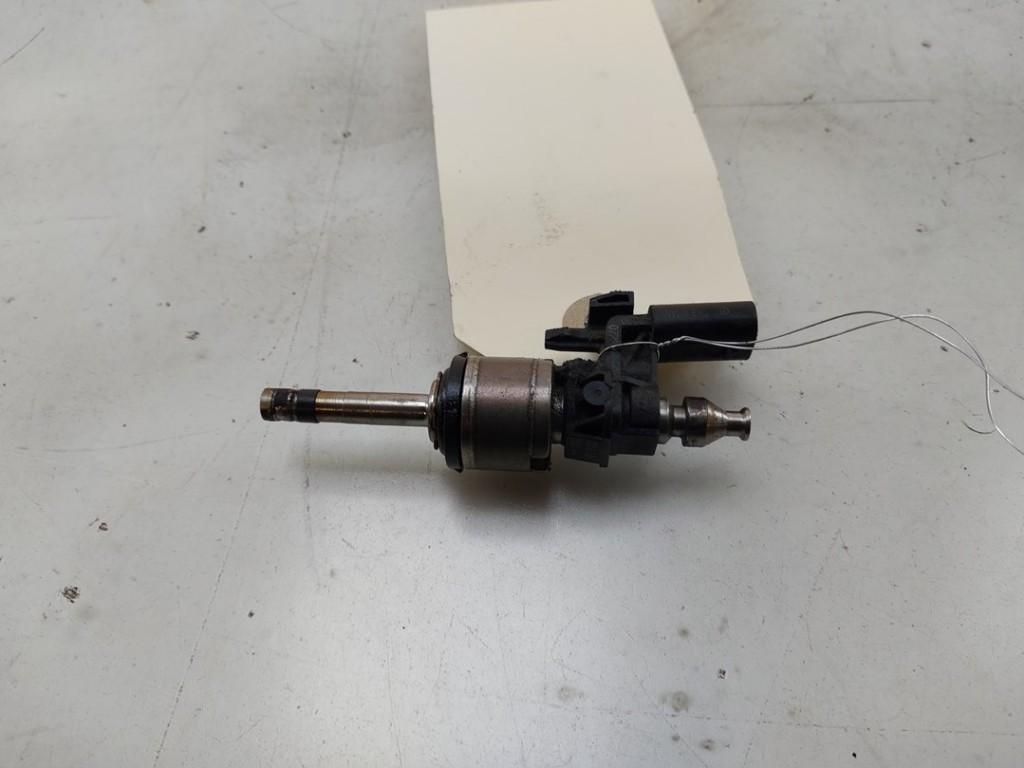 INJECTEUR Volkswagen Taigo (01-2021/03-2024) (|05C036|), Autos : Pièces & Accessoires, Robert Bosch AG, Volkswagen, Utilisé, Robert-Bosch-Allee 1
74232  Abstatt, DE