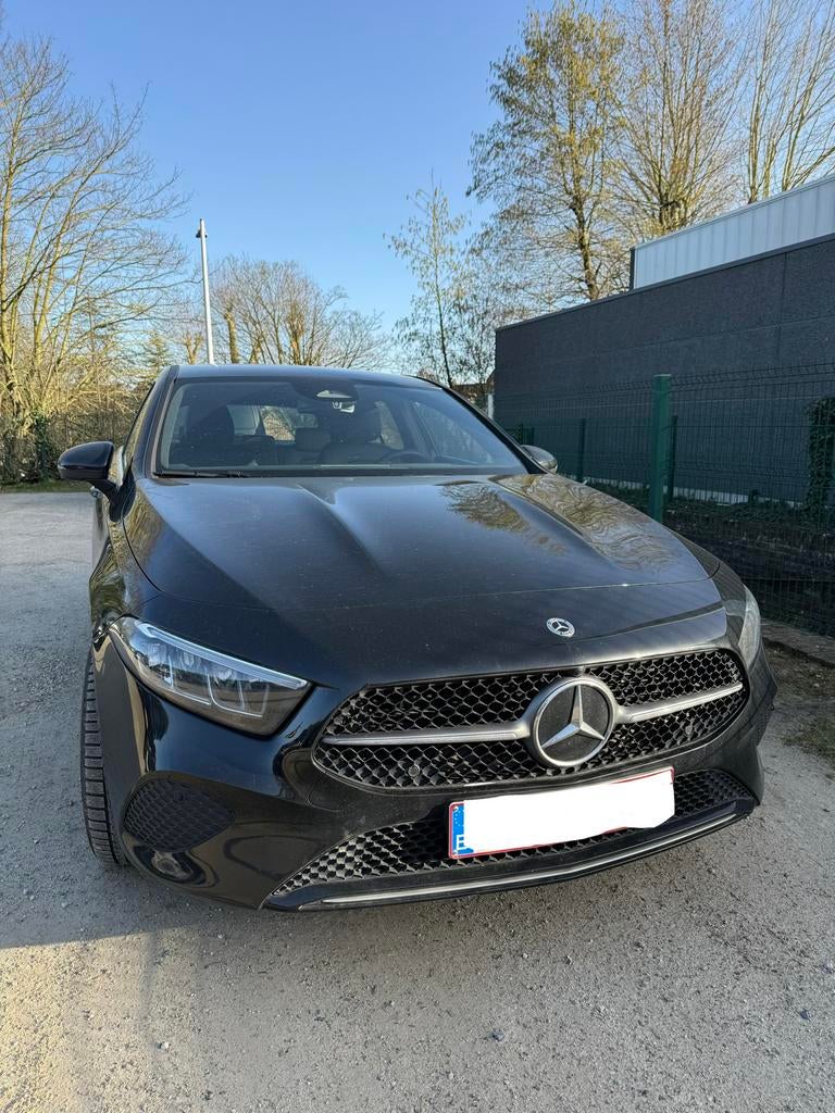 Mercedes a250e-700€/m, Auto's, 4 cilinders, Leder en Stof, Zwart, 5 zetels
