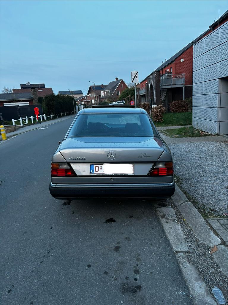 Mercedes w124 250D, Autos, Achat, Particulier, Classe E, Berline