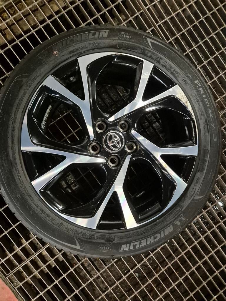 2x Alu velgen Toyota C-HR 18inch met Michelin banden, Auto-onderdelen, Ophalen, Band(en)