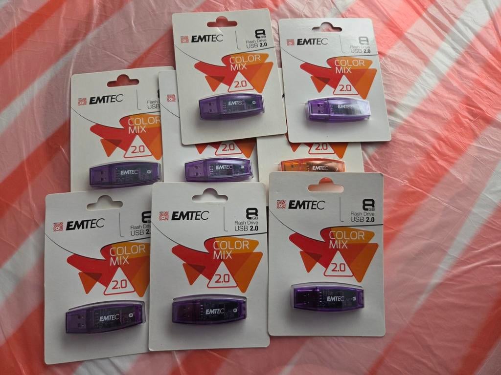 Nieuwe USB-sticks 8GB – EMTEC Color Mix USB 2.0, Computers en Software, USB Sticks, Ophalen of Verzenden, Nieuw