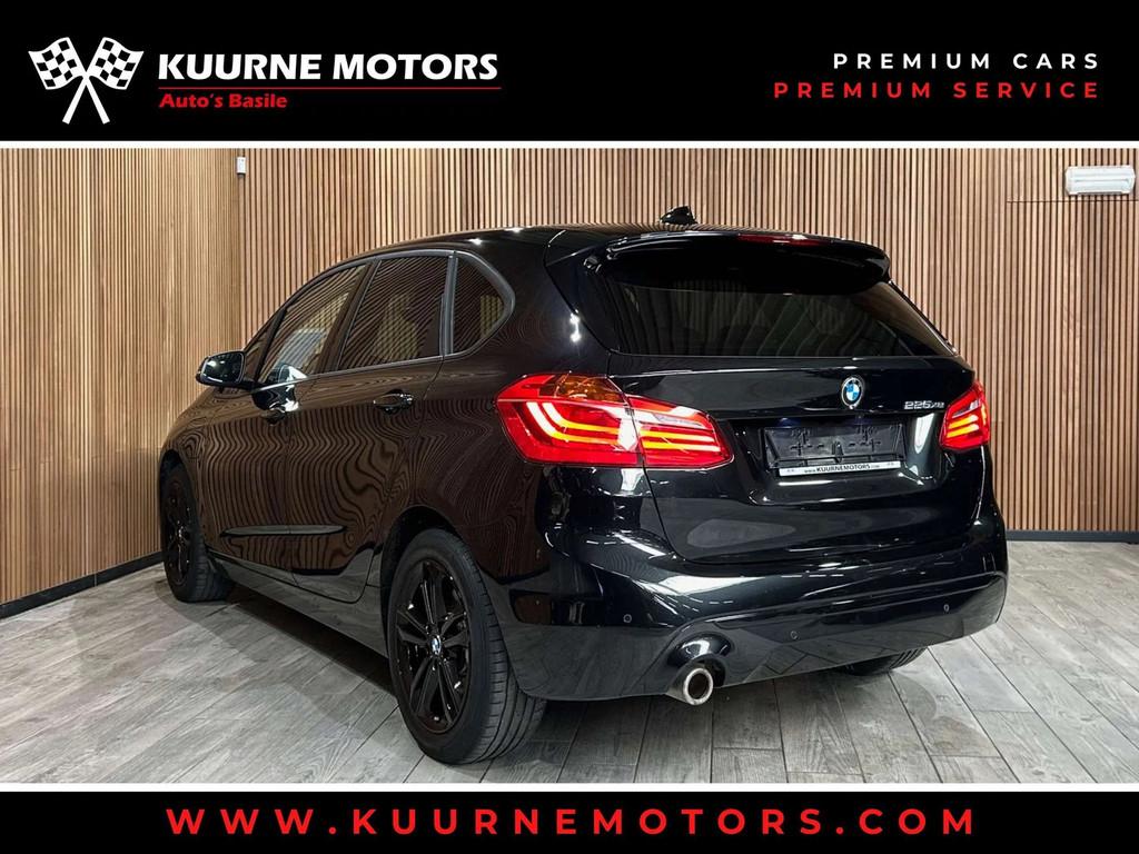 BMW 2 Serie 225 xe Led/Pano/Cam/Leder/SportZet/Hud *1j garan, Auto's, BMW, Automaat, Gebruikt, 2 Reeks, Zwart