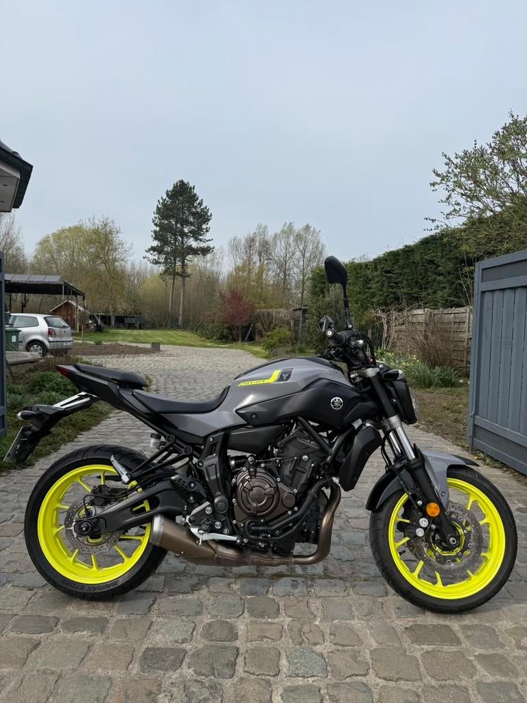 Yamaha MT-07 Night Fluo * A / A2 (35kw) * @AelbrechtMotors