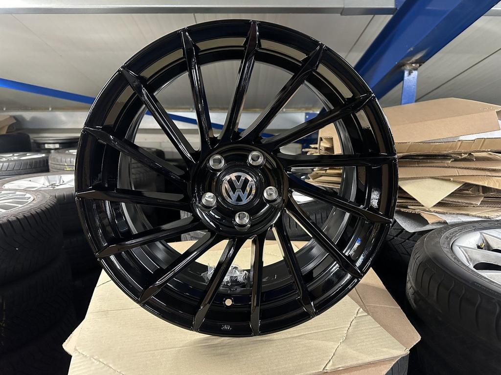 NIEUW 18inch Audi VW Seat BMW  Mercedes Vossen Style! 5x112, Autos : Pièces & Accessoires, Pneus & Jantes, Neuf, Pneus et Jantes