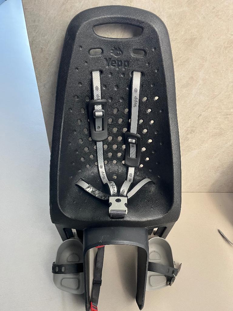 Fietsstoel Yepp, Fietsen en Brommers, Fietsaccessoires | Fietsstoeltjes, Ophalen, Achterzitje, Yepp (Thule), 9 t/m 18 kg