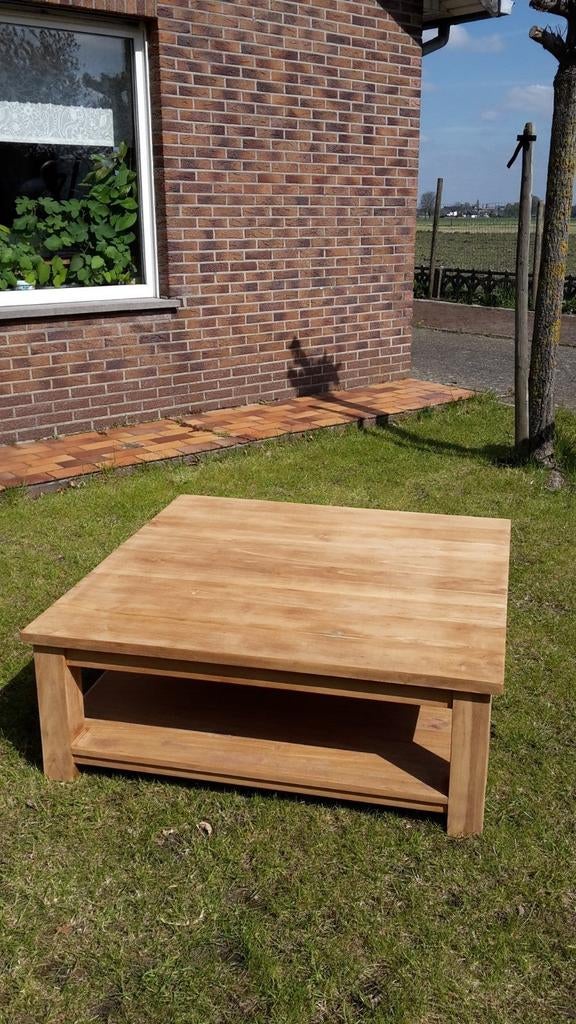 Table basse en teck massif
en parfait état, Maison & Meubles, Tables | Tables de salon, Enlèvement