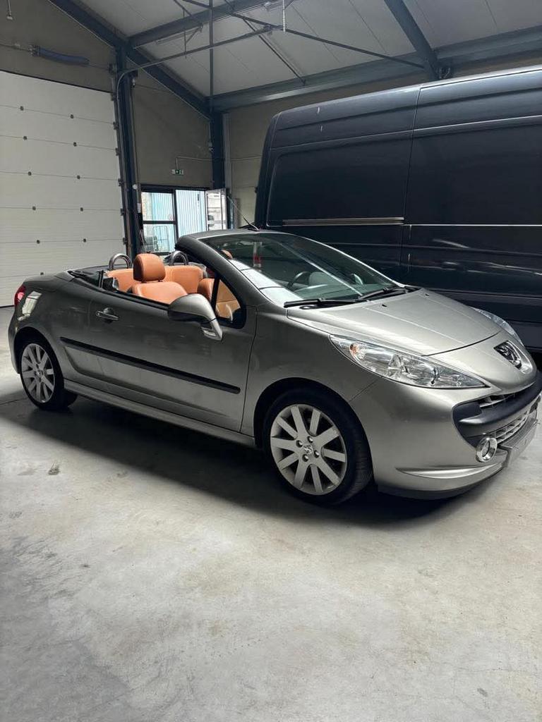 Peugeot 207 CC - 30.000 km, Auto's, 4 cilinders, Overige bekleding, Handgeschakeld, Particulier