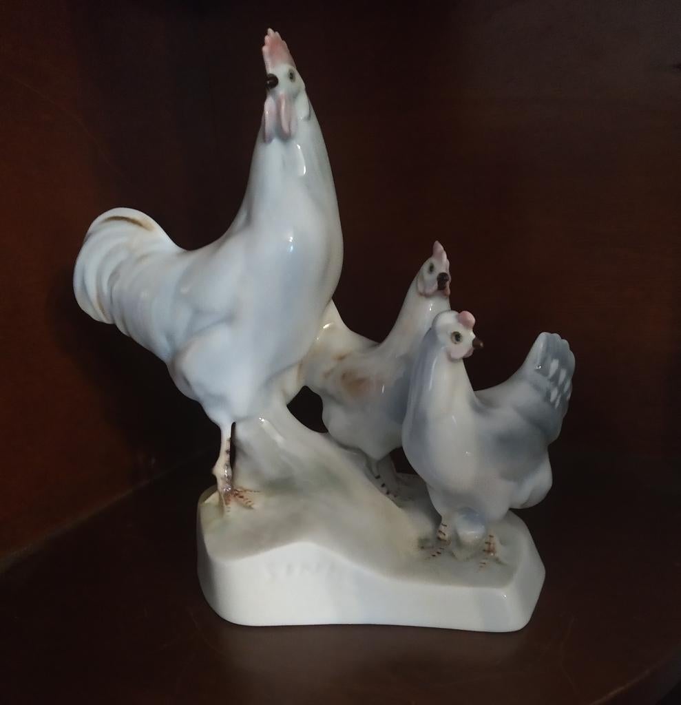 Porselein Zsolnay  Hongarije  haan en twee kippen, Antiek en Kunst, Ophalen of Verzenden