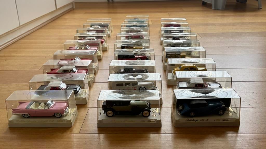 25x Solido Age d'Or & Sixties Diecast Cars - Made in France, Ophalen, Solido