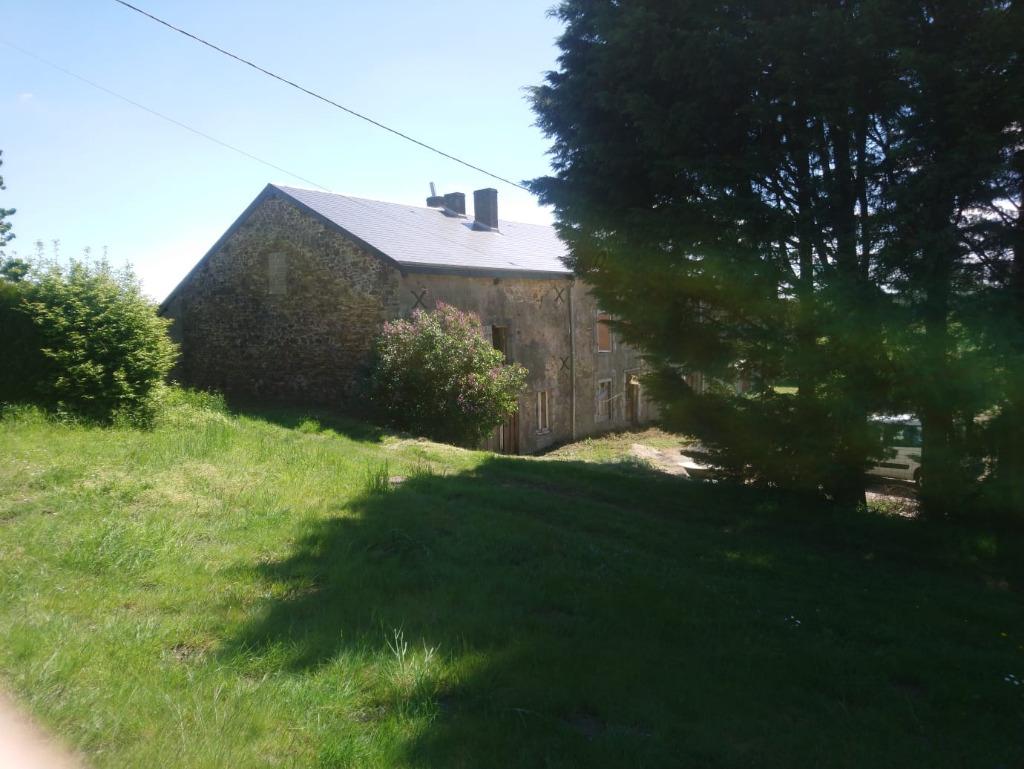 Corps de ferme de caractère plus 1,5ha attenant, Immo, Autres types, 08230 Bourg-Fidèle, 1500 m² ou plus