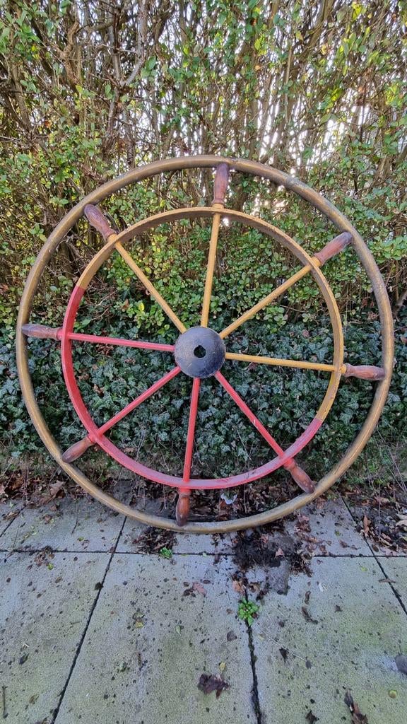 Roue de gouvernail, Antiquités & Art, Enlèvement