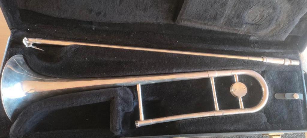 Trombone Antoine Courtois Paris Silver, Muziek en Instrumenten, Blaasinstrumenten | Trombones, Ophalen, Gebruikt, Tenor, Met koffer
