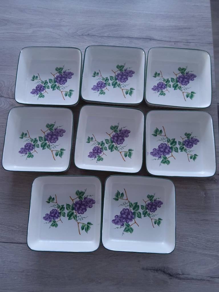 8 petits plats pour four et micro-ondes., Enlèvement, Comme neuf