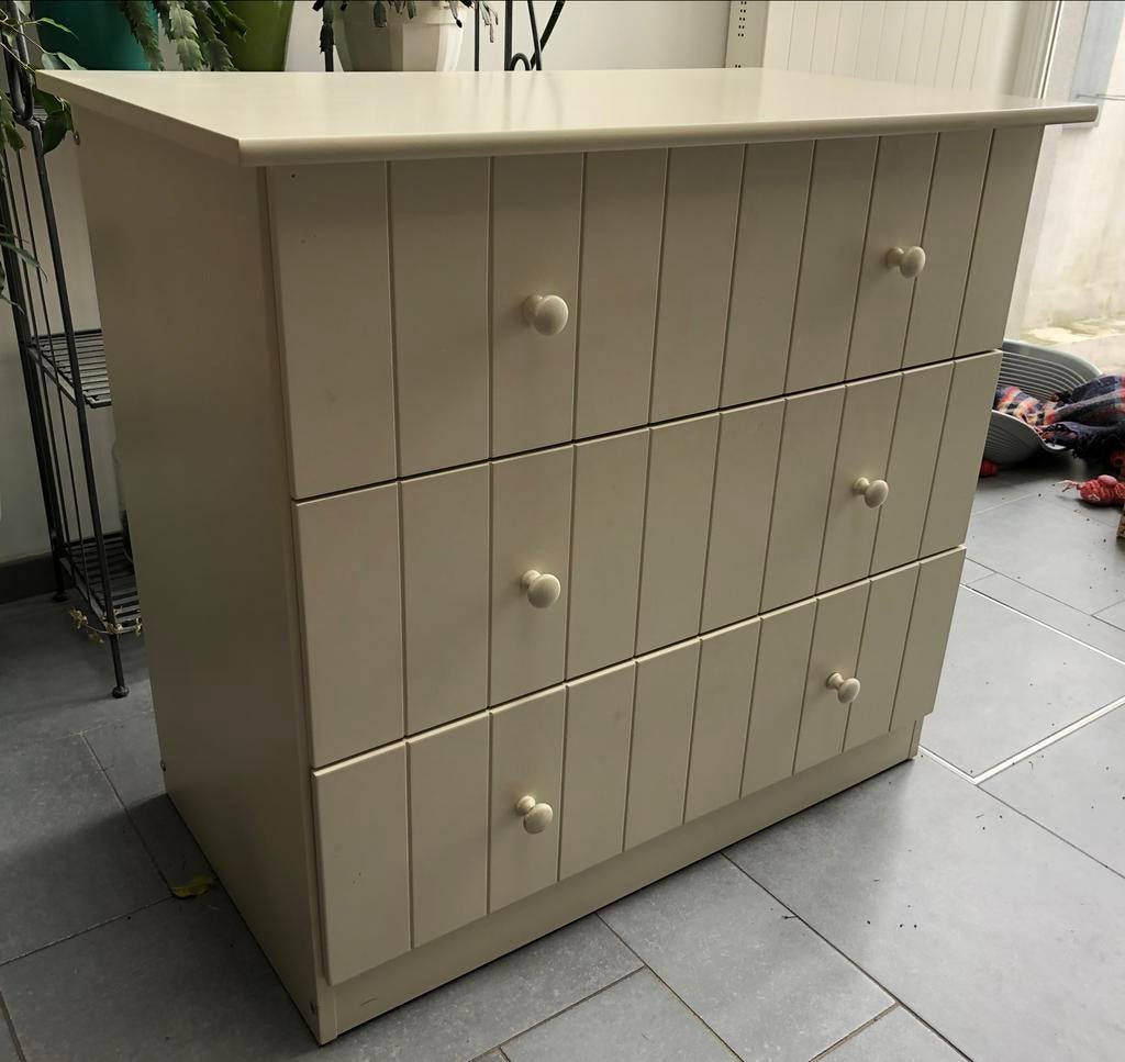 Chambre évolutive enfant commode lit garde robe, Enfants & Bébés, Chambre d'enfant | Chambres d'enfant complètes, Enlèvement, Utilisé