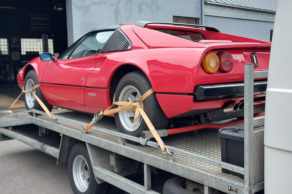 Dépanneuse plateau 5,5mtrs avec treuil à louer, Enlèvement