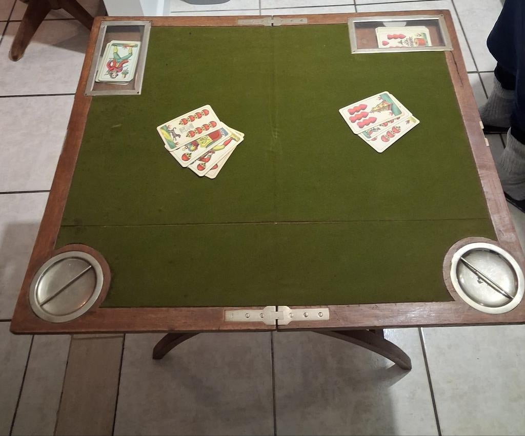 Table de jeu pliable belote milieu 20ème siècle, Enlèvement