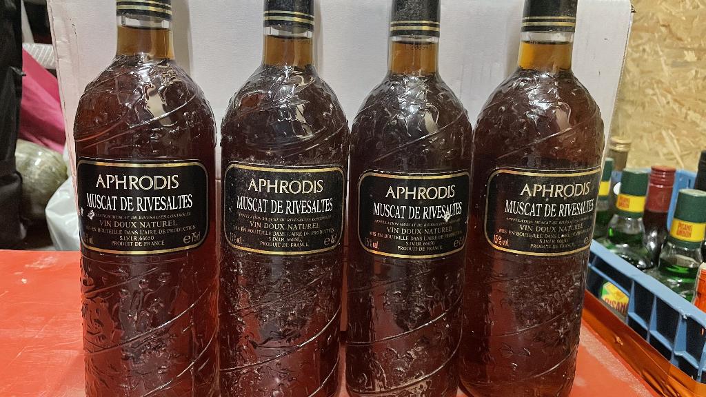 lot alcohol, wijn en champagne +- 60 flessen, Ophalen, Champagne