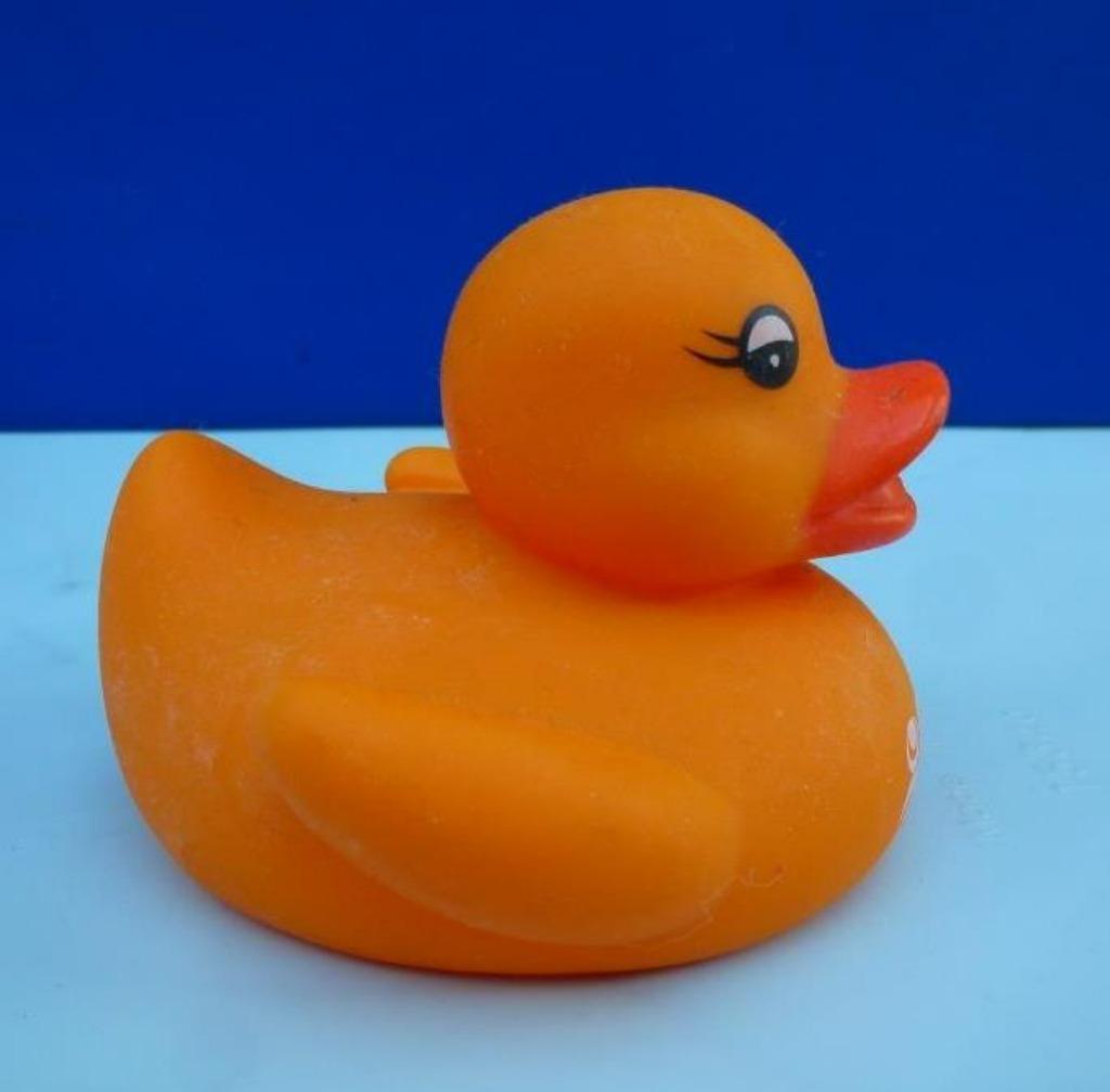 Canards en caoutchouc Omnia 4 différents de 5 à 6 cm d'occas, Enlèvement ou Envoi, Utilisé